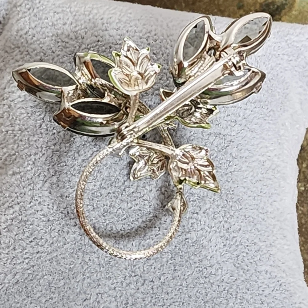 Vintage brooch silver